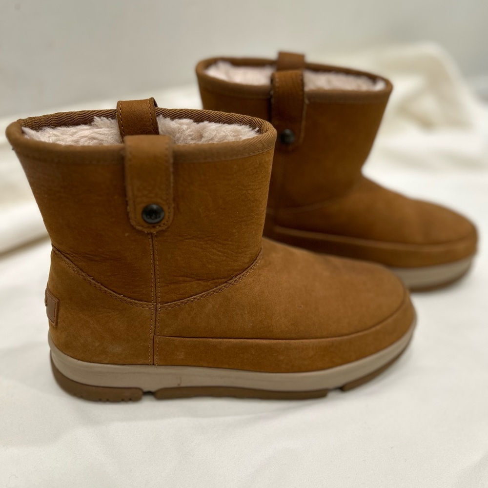 UGG Chestnut ankle Boots